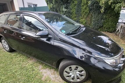 Toyota Auris 110.000 km 8.000 &euro; Bochum 44866