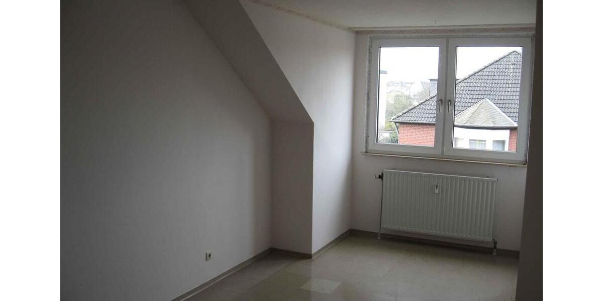 Dachgeschoßwohnung Dortmund Brackel - 2.5 Zimmer, 63 m&sup2;, 568&euro; | Angebot:26656378