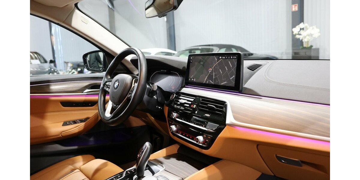 BMW 530i Touring INNOVATION LUXURY-LINE BUSINESS 45.000 km 38.995 &euro; Hamm 59077