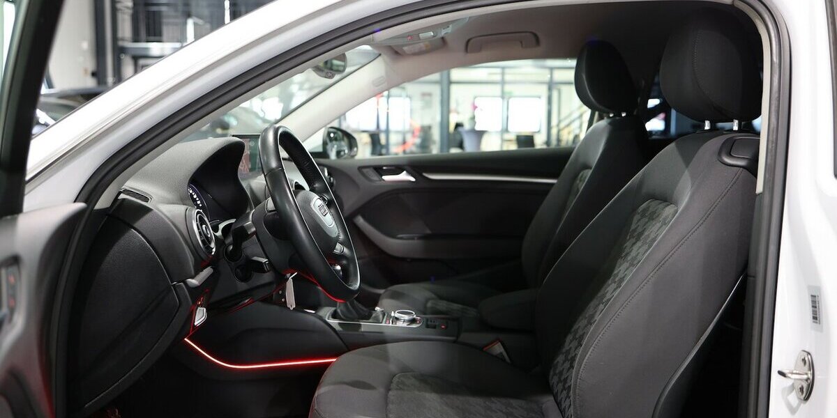 Audi A3 1.4 TFSI Attraction / NAVI-MMI / SR & WR 162.000 km 9.777 &euro; Hamm 59077