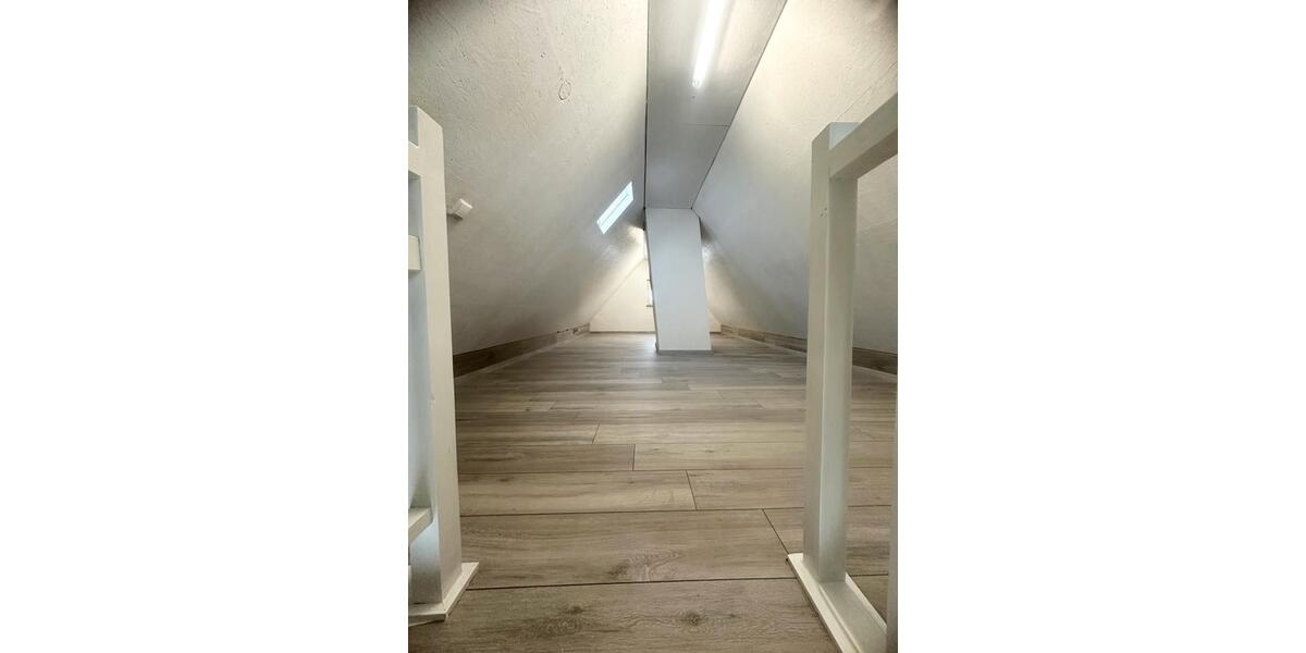 Erdgeschoßwohnung Iserlohn - 5 Zimmer, 105 m&sup2;, 1.400&euro; | Angebot:25405195