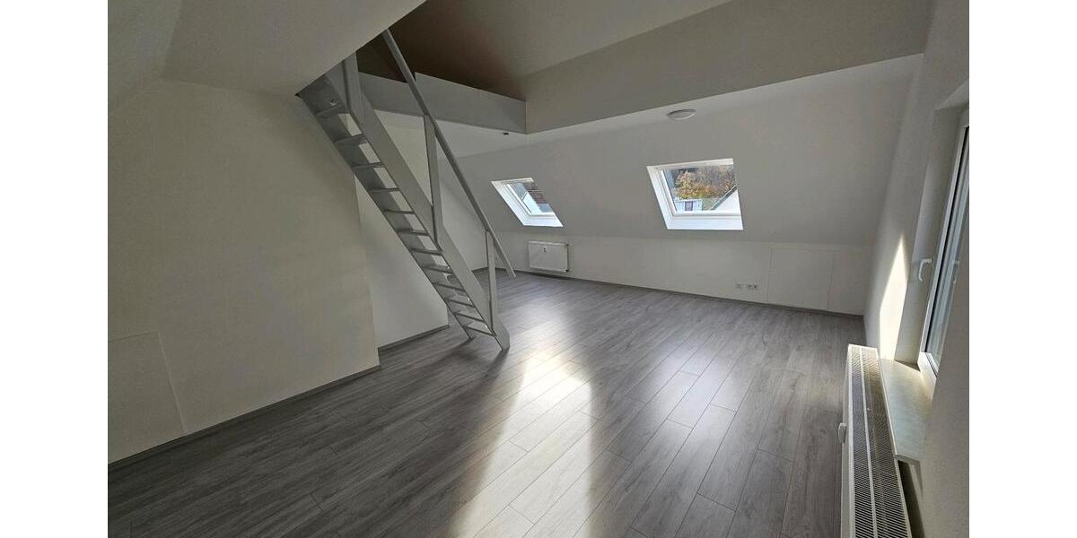 Dachgeschoßwohnung Hagen Hagen-Mitte - 1.5 Zimmer, 70 m&sup2;, 550&euro; | Angebot:26035013