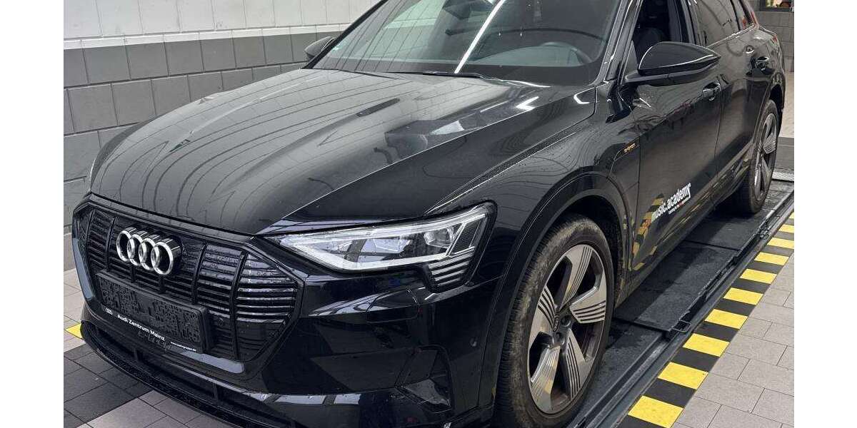 Audi e-tron 29.997 km 30.925 &euro; Hagen 58091