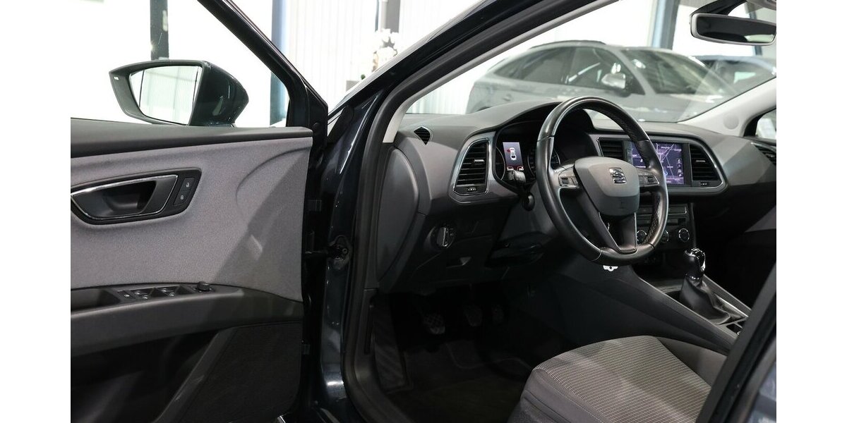 Seat Leon 1.6 TDI STYLE / NAVI-PLUS+APPLE+ANDROID 111.000 km 12.777 &euro; Hamm 59077