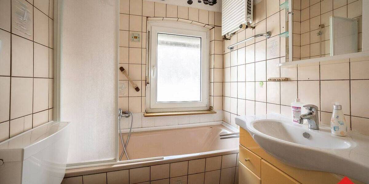 Einfamilienhaus mit Anbau und zwei Kfz-Stellplätzen in ruhiger Sackgassenlage - Doppelhaushälfte Dortmund Brackel | Angebot:26096632