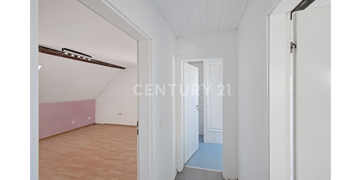 Familiendomizil: Altbau-Charme trifft auf grenzenlose Entfaltungs- und Gestaltungsmöglichkeiten - Einfamilienhaus Lünen | Angebot:26465753