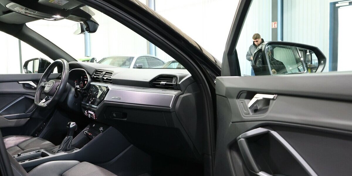 Audi Q3 40 TDI QUATTRO S-LINE SPORT BLACK MATRIX-LED 172.000 km 26.444 &euro; Hamm 59077