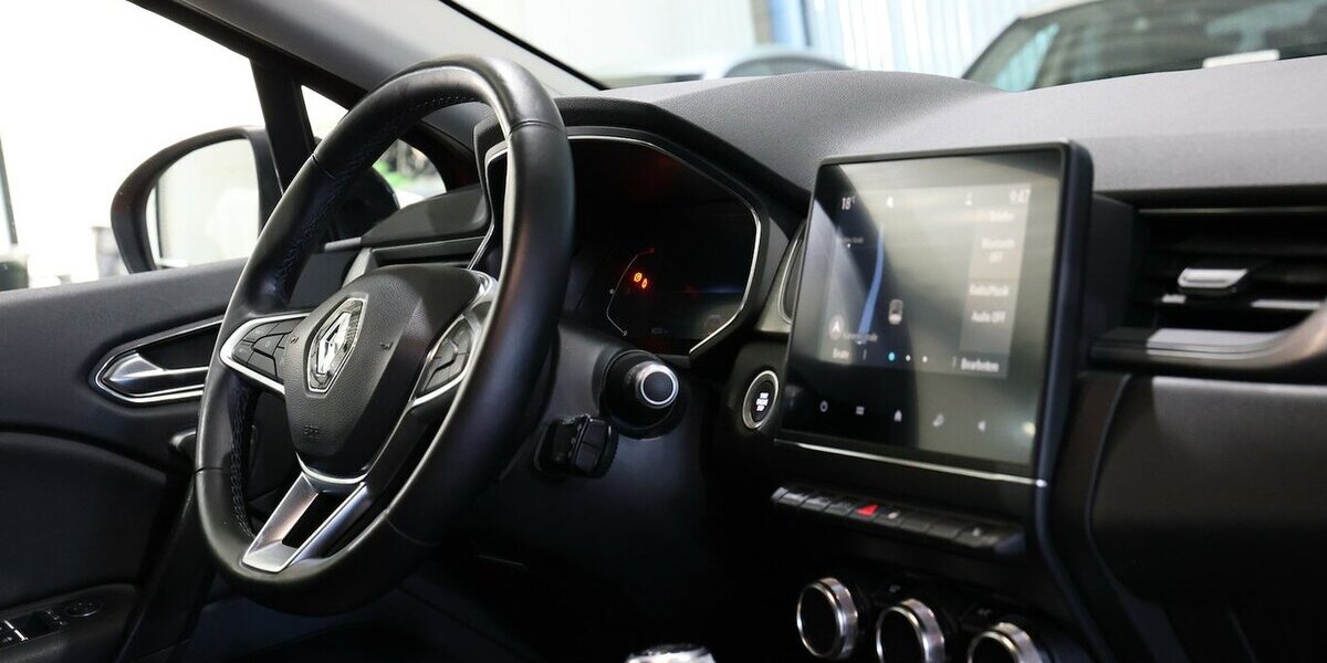 Renault Captur 130 TCE INTENS RED & BLACK / LED / AHK 83.000 km 13.555 &euro; Hamm 59077