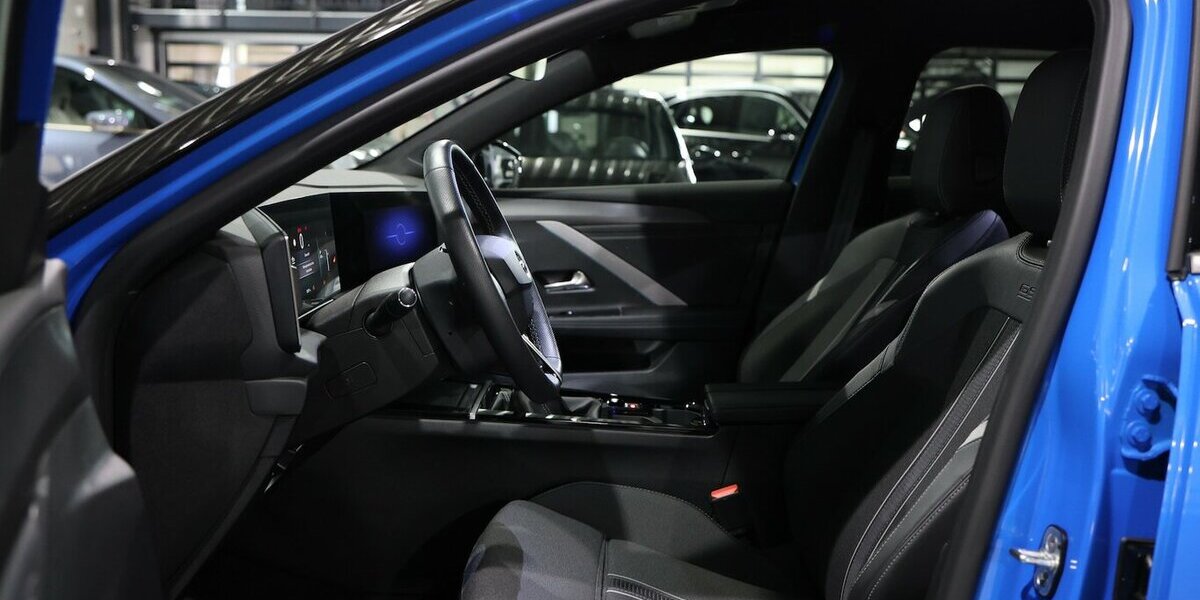 Opel Astra L 1.2 T LIMO GS-SPORT TECH / BLUE & BLACK 13.000 km 22.222 &euro; Hamm 59077
