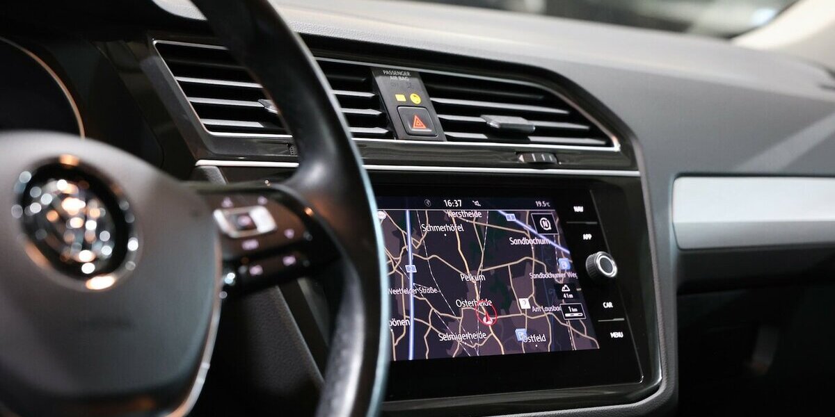 VW Tiguan 2.0 TDI Comfortline / LED, ACC+LANE, NAVI 125.000 km 19.991 &euro; Hamm 59077