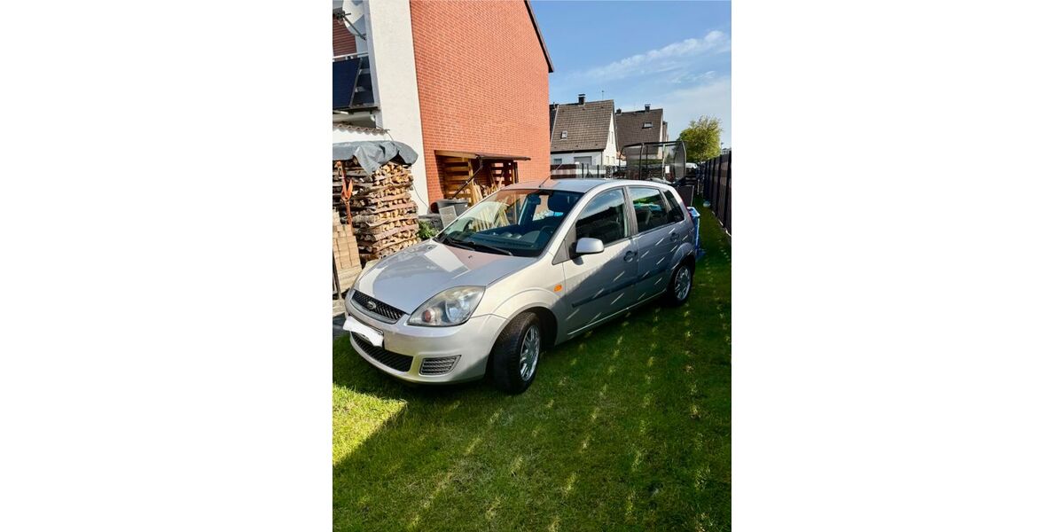 Ford Fiesta 98.000 km 2.580 &euro; Unna 59427