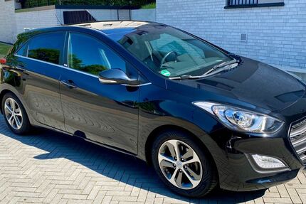 Hyundai i30 69.500 km 9.000 &euro; Herne 44651
