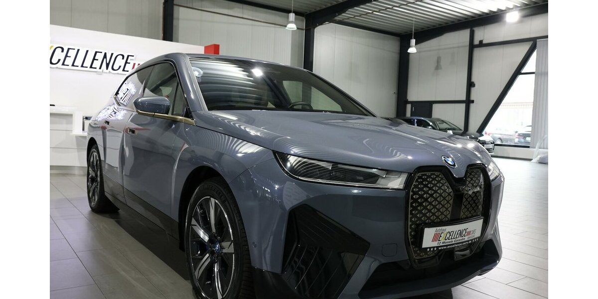 BMW iX 40 xDrive SPORT TITAN GLAS STORM EINZELSTÜCK 79.000 km 40.991 &euro; Hamm 59077