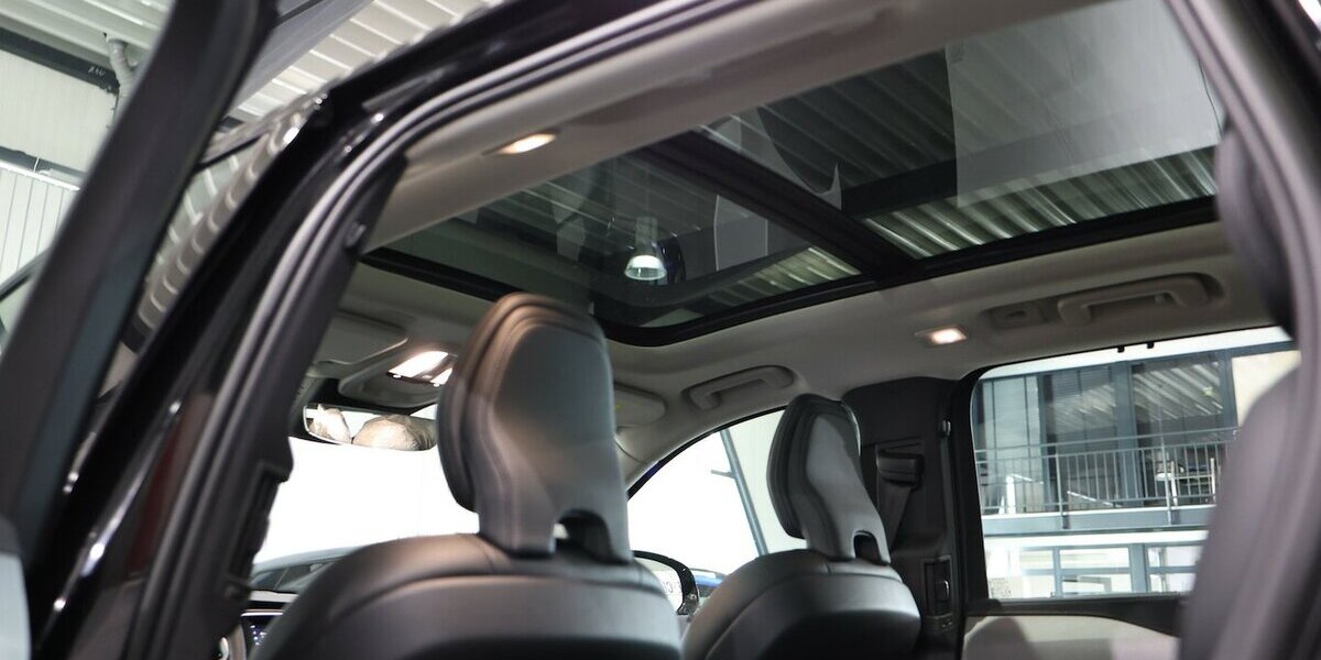 Volvo XC90 RECHARGE P-HEV AWD T8 R-DESIGN-DARK 7-SITZE 57.000 km 48.444 &euro; Hamm 59077