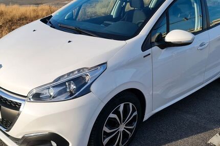 Peugeot 208 40.000 km 11.250 &euro; Bergkamen 59192