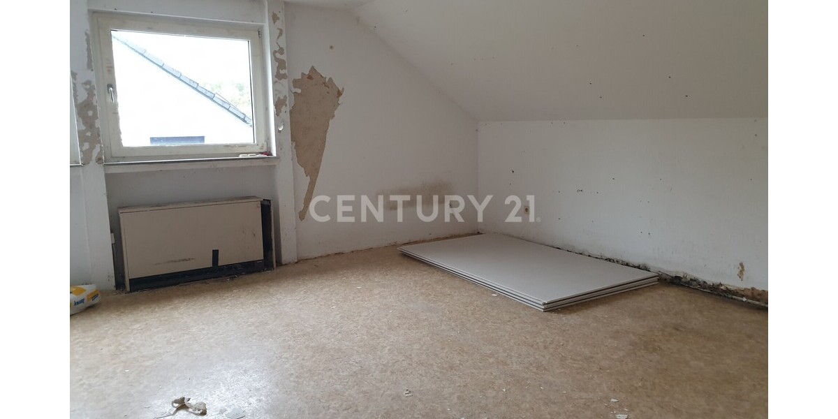 *Renovierungsobjekt* - Kapitalanlage mit Potenzial: Dachgeschosswohnung in begehrter Wohngegend - Etagenwohnung Dortmund Aplerbeck | Angebot:23653850