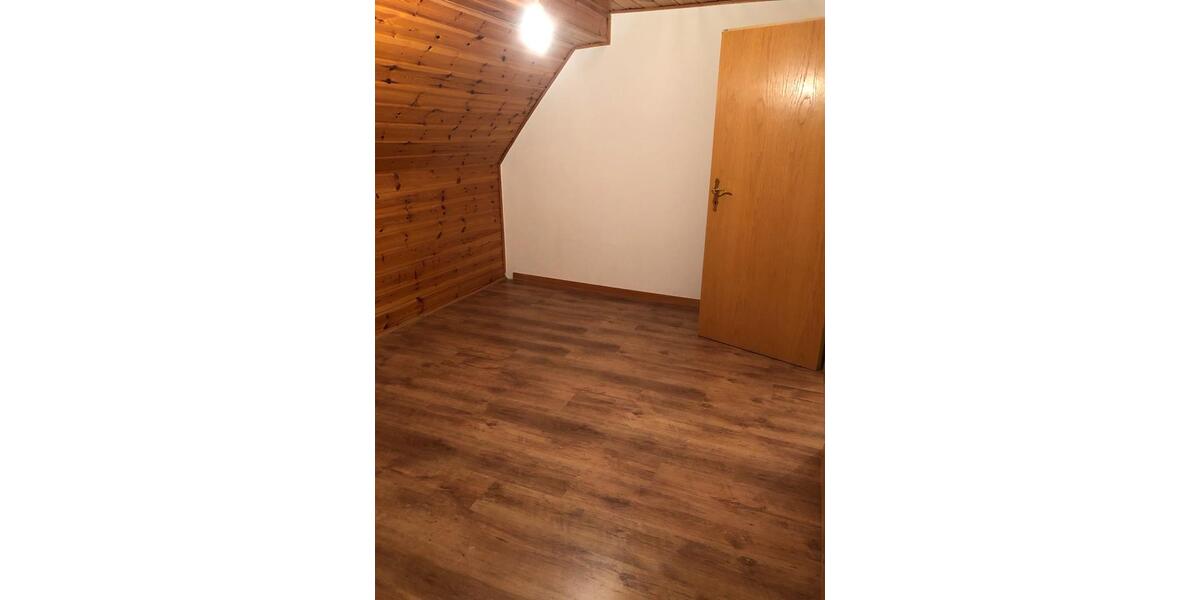Dachgeschoßwohnung Iserlohn - 2 Zimmer, 50 m&sup2;, 500&euro; | Angebot:26375146