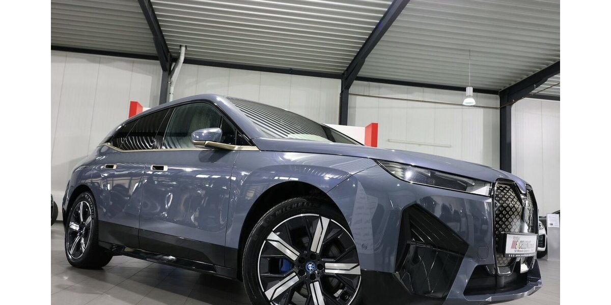 BMW iX 40 xDrive SPORT TITAN GLAS STORM EINZELSTÜCK 79.000 km 40.991 &euro; Hamm 59077