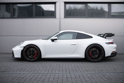 Porsche 992 2.100 km 212.900 &euro; Holzwickede 59439