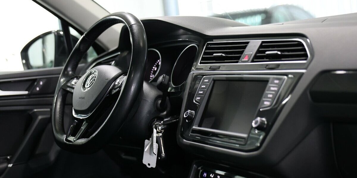 VW Tiguan 1.4 TSI DSG 4M HIGHLINE PANORAMA,LED,HUD 93.000 km 19.999 &euro; Hamm 59077