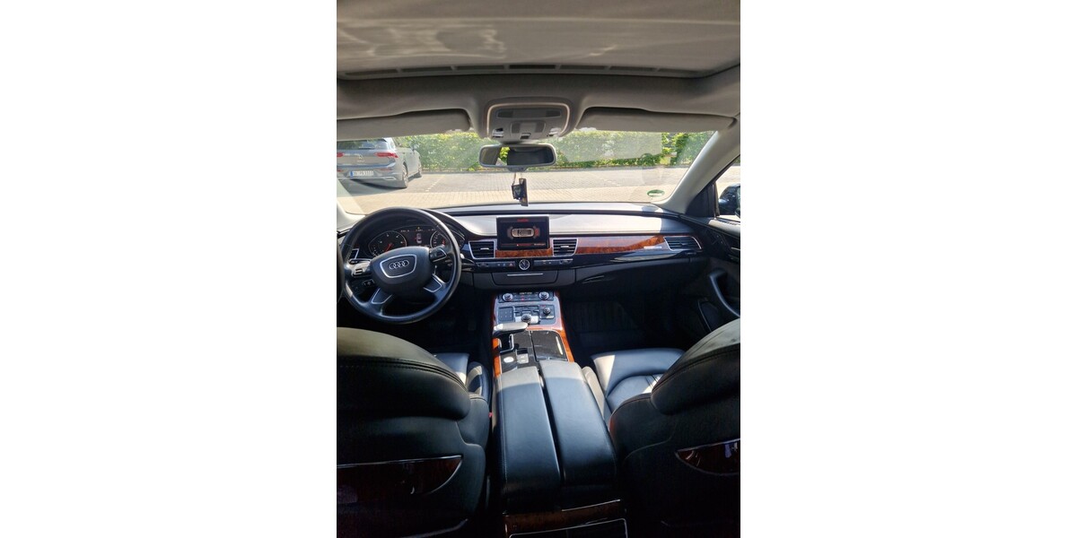 Audi A8 244.000 km 16.500 &euro; Dortmund 44135