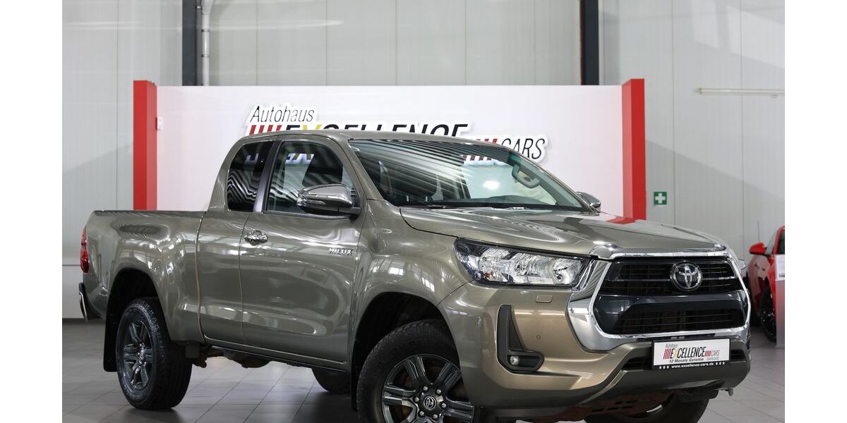 Toyota Hilux 158.000 km 33.991 &euro; Hamm 59077