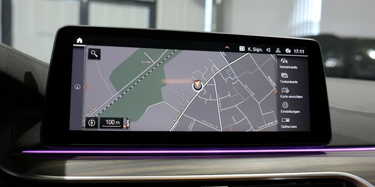 BMW 530i Touring INNOVATION LUXURY-LINE BUSINESS 45.000 km 38.995 &euro; Hamm 59077