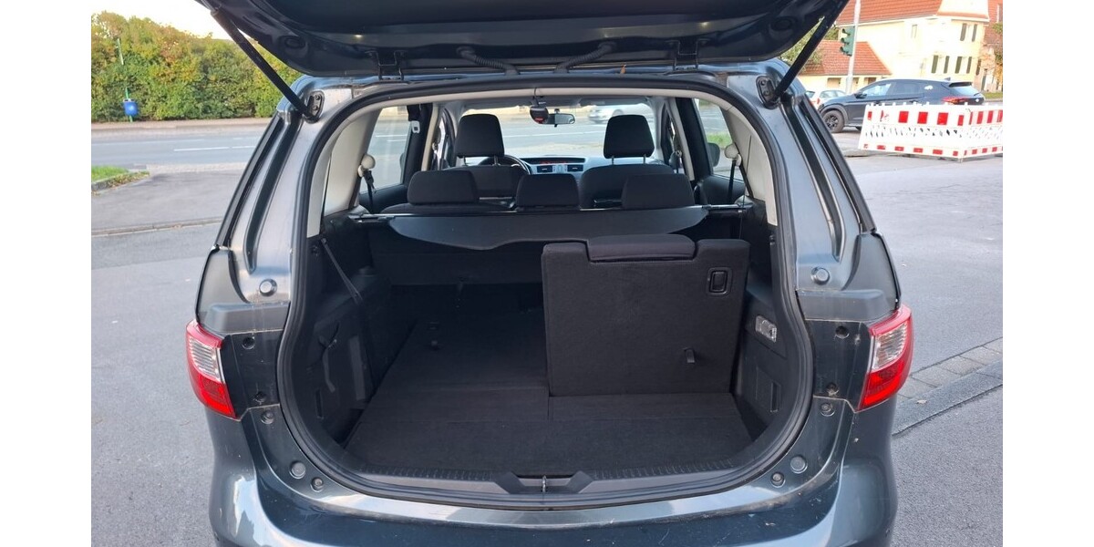 Mazda 5 154.214 km 4.590 &euro; Hamm 59065