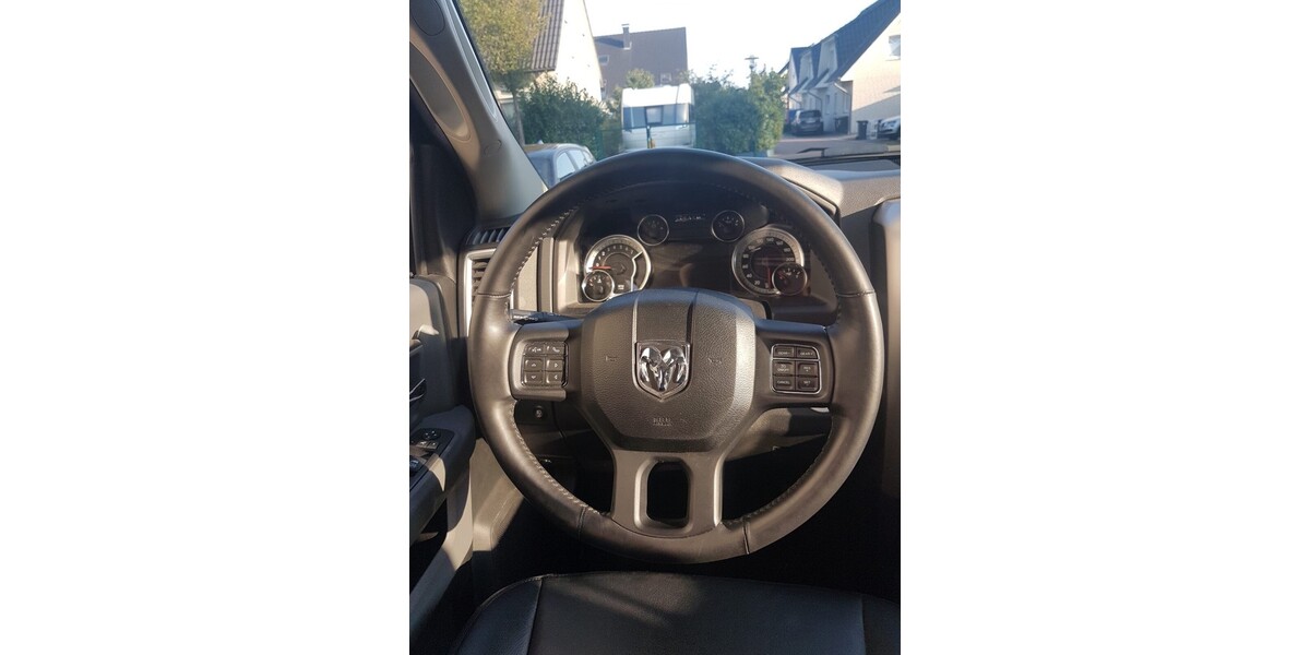 Dodge Ram 2500 Crew Cab Pick-up 44.000 km 42.500 &euro; Castrop-Rauxel 44575