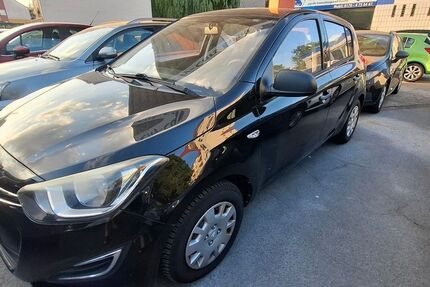 Hyundai i20 76.000 km 3.990 &euro; Dortmund 44339