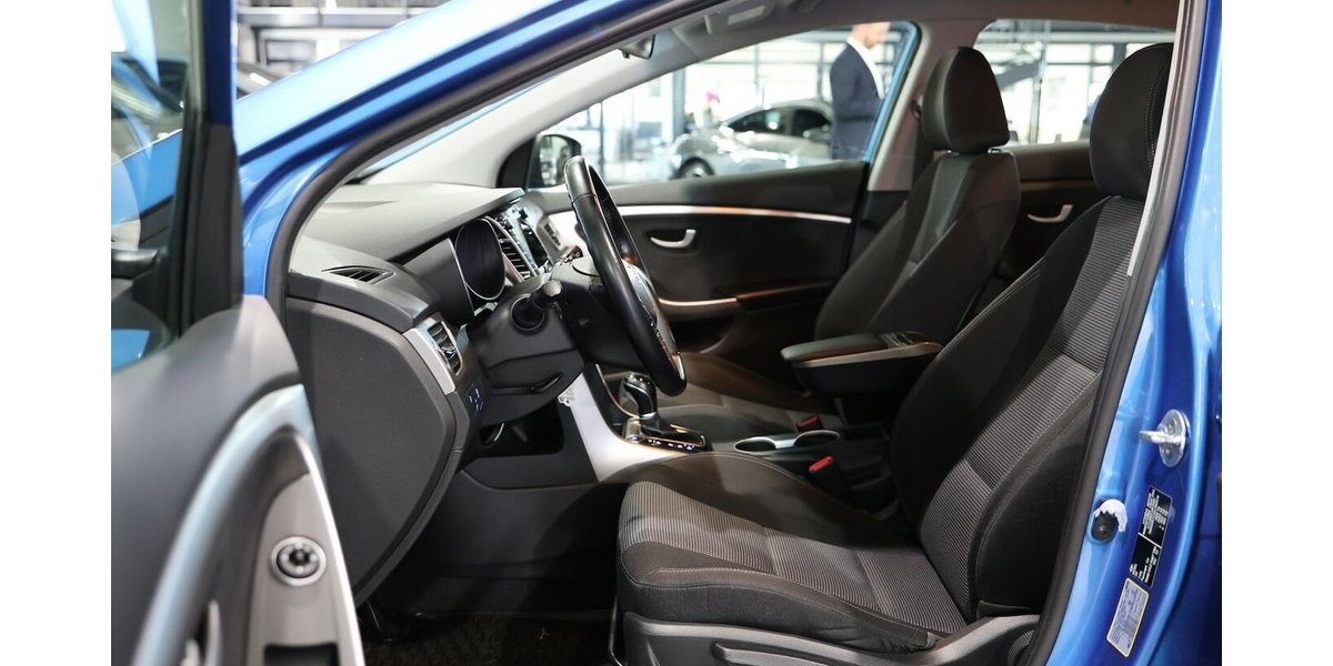 Hyundai i30 1.6 T-GDI STYLE / AUTOMATIK / NAVI+KAMERA 78.000 km 13.331 &euro; Hamm 59077