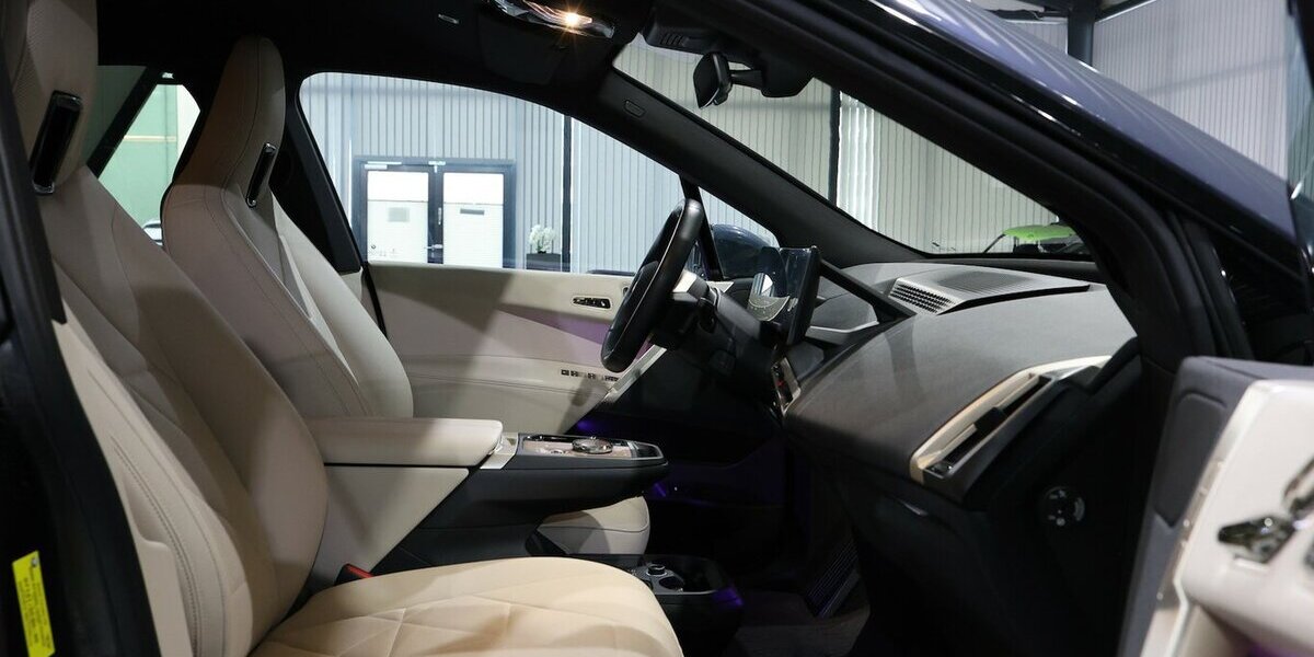 BMW iX 40 xDrive SPORT TITAN GLAS STORM EINZELSTÜCK 79.000 km 40.991 &euro; Hamm 59077