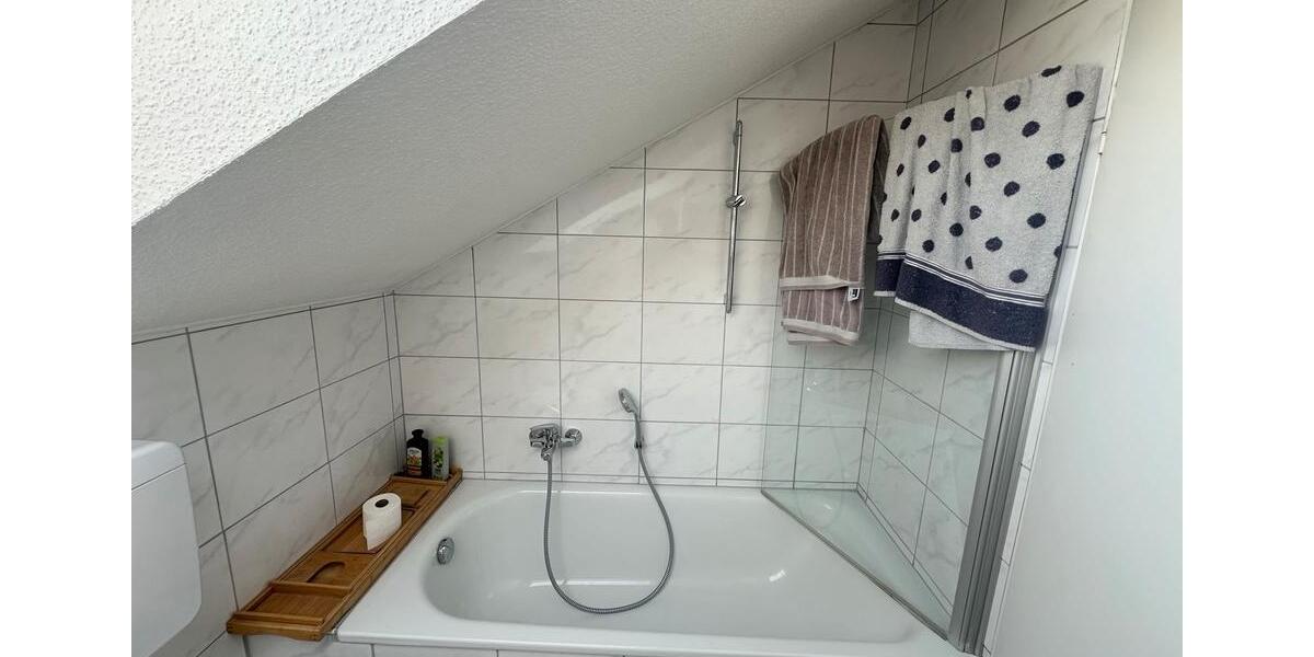 Dachgeschoßwohnung Holzwickede - 2 Zimmer, 55 m&sup2;, 420&euro; | Angebot:26300564