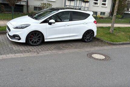 Ford Fiesta 80.000 km 14.500 &euro; Hamm 59069