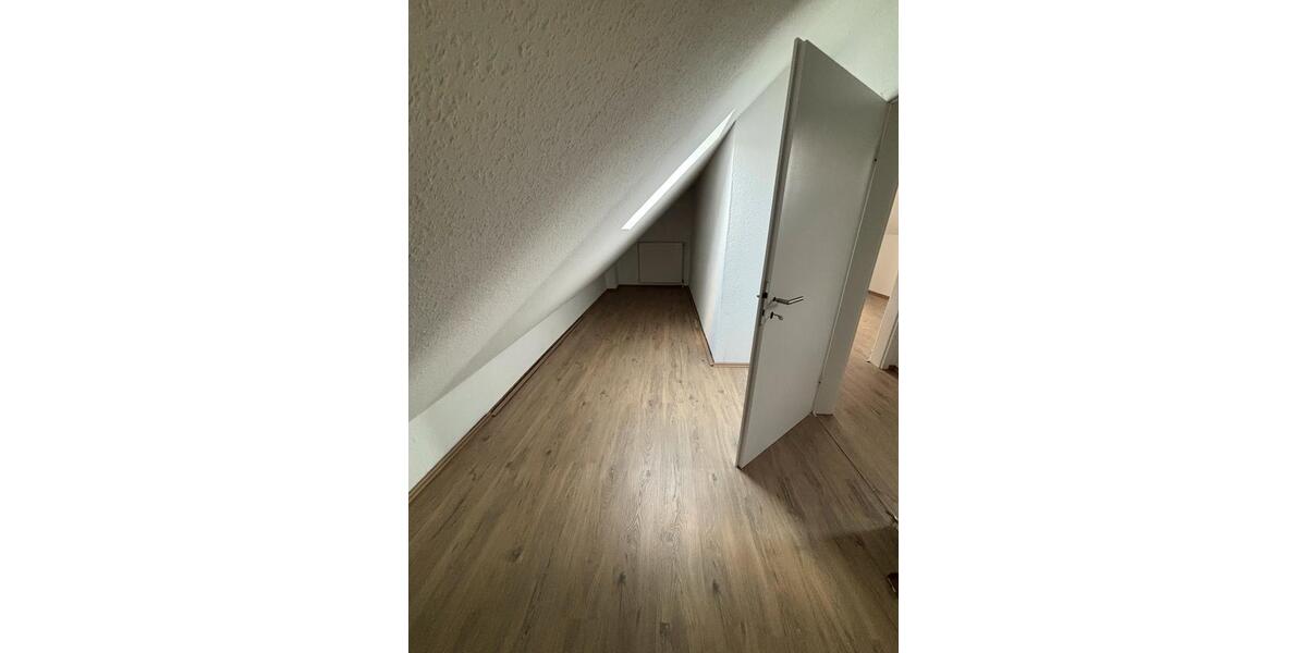 Dachgeschoßwohnung Unna Alte Heide - 2.5 Zimmer, 50 m&sup2;, 650&euro; | Angebot:26032948