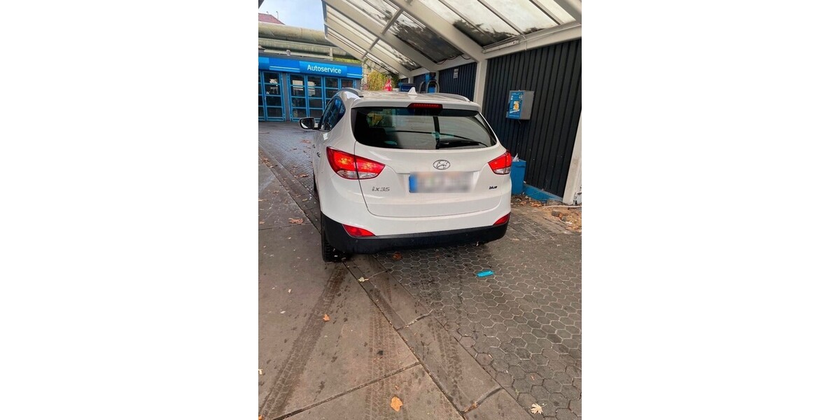 Hyundai IX35 100.270 km 10.500 &euro; Recklinghausen 45657