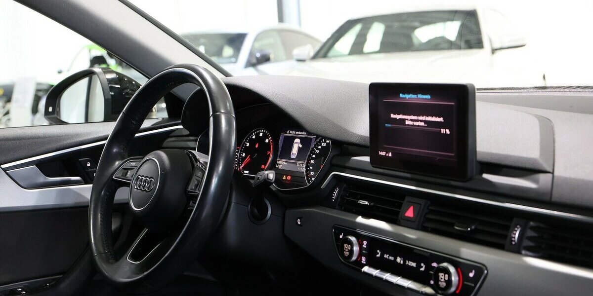 Audi A4 Avant 35 TFSI SPORT / 1.HAND / LED / NAVI+ 108.000 km 17.555 &euro; Hamm 59077