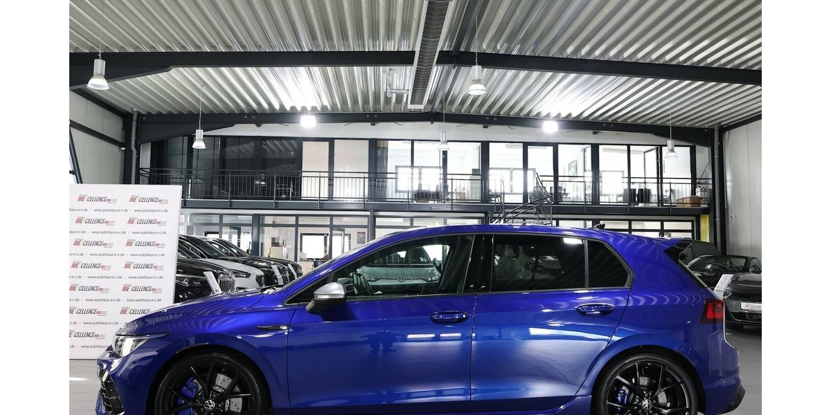VW Golf VIII 2.0 TSI DSG 4M R-PERFROMANCE BLACK STY 40.000 km 35.555 &euro; Hamm 59077