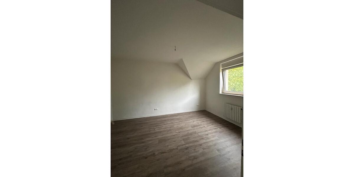 Dachgeschoßwohnung Recklinghausen Berghausen - 4.5 Zimmer, 81 m&sup2;, 1.050&euro; | Angebot:25641730