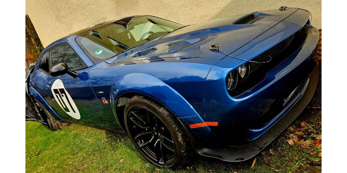Dodge Challenger 9.500 km 47.000 &euro; Kamen 59174