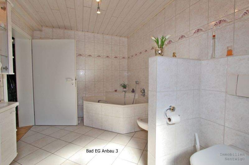 Einfamilienhaus Bergkamen Mitte - 9 Zimmer, 185 m&sup2;, 580.000&euro; | Angebot:25914135