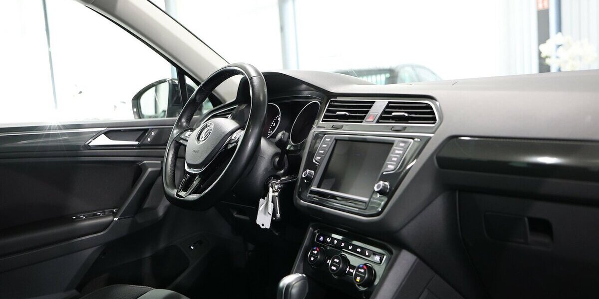 VW Tiguan 1.4 TSI DSG 4M HIGHLINE PANORAMA,LED,HUD 93.000 km 19.999 &euro; Hamm 59077