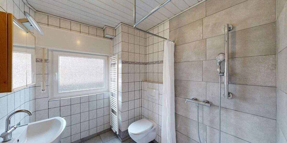 Mehrfamilienhaus, Wohnhaus Hamm Herringen - 7 Zimmer, 179 m&sup2;, 380.000&euro; | Angebot:25686296