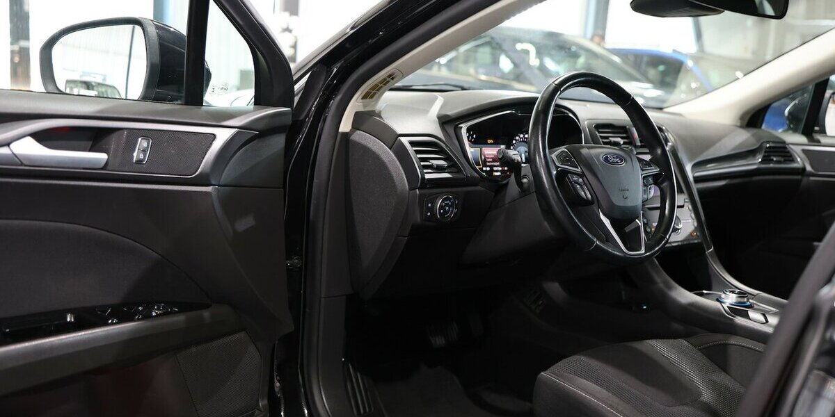 Ford Mondeo Tunier 2.0 EB TITANIUM / LED, WSS-BEHEIZB 128.000 km 14.444 &euro; Hamm 59077