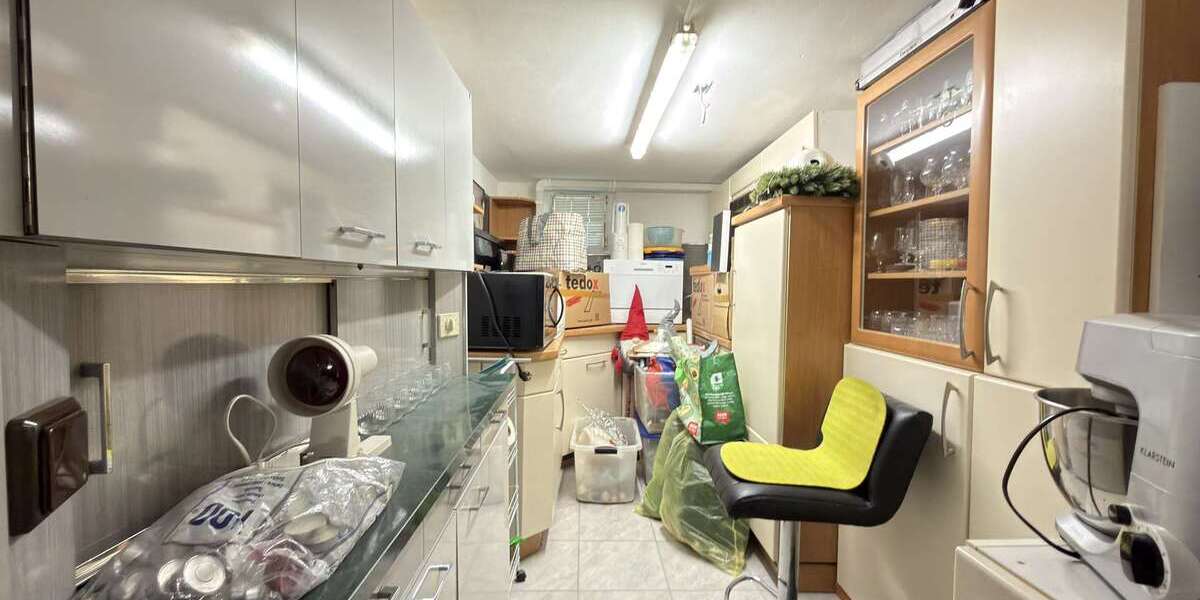 Modernisiertes Reihenhaus mit Wellnessbad, Gäste-WC, Keller & 248 m² Grundstück - Reihenmittelhaus Bönen | Angebot:27298689
