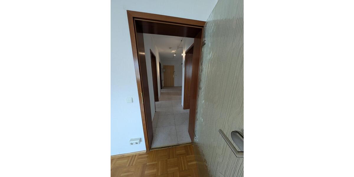 Etagenwohnung Holzwickede - 3.5 Zimmer, 77 m&sup2;, 157.000&euro; | Angebot:25991138