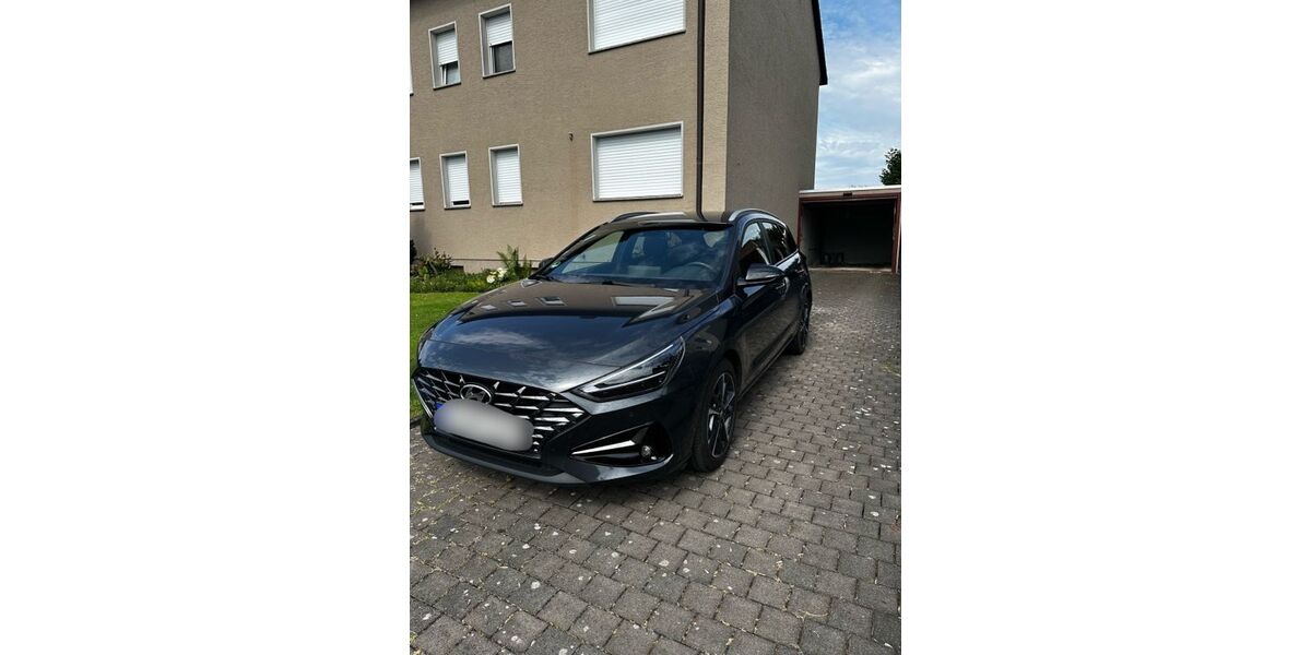 Hyundai i30 40.000 km 18.900 &euro; Kamen 59174