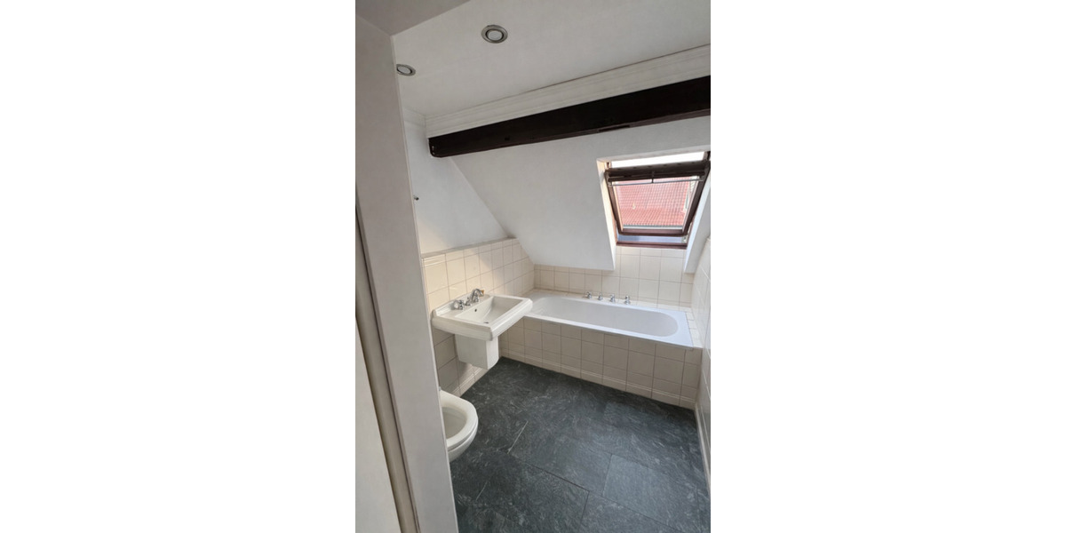 Etagenwohnung Kamen - 6 Zimmer, 140 m&sup2;, 25&euro; | Angebot:25328630