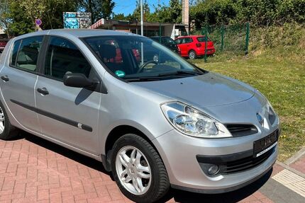 Renault Clio 70.000 km 3.250 &euro; Recklinghausen 45657