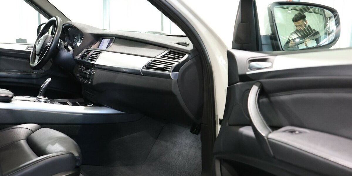 BMW X5 M xDrive50i WHITE M-SPORTPAKET / PANORAMA 66.000 km 20.500 &euro; Hamm 59077